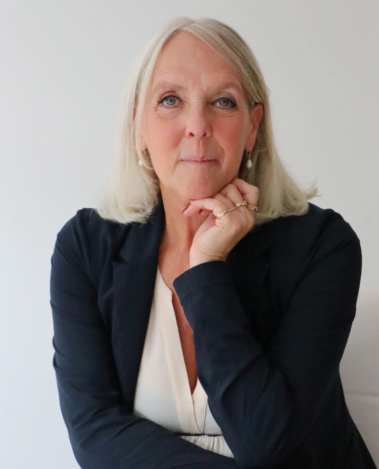 Contact Pythia - Liesbeth Leijssen